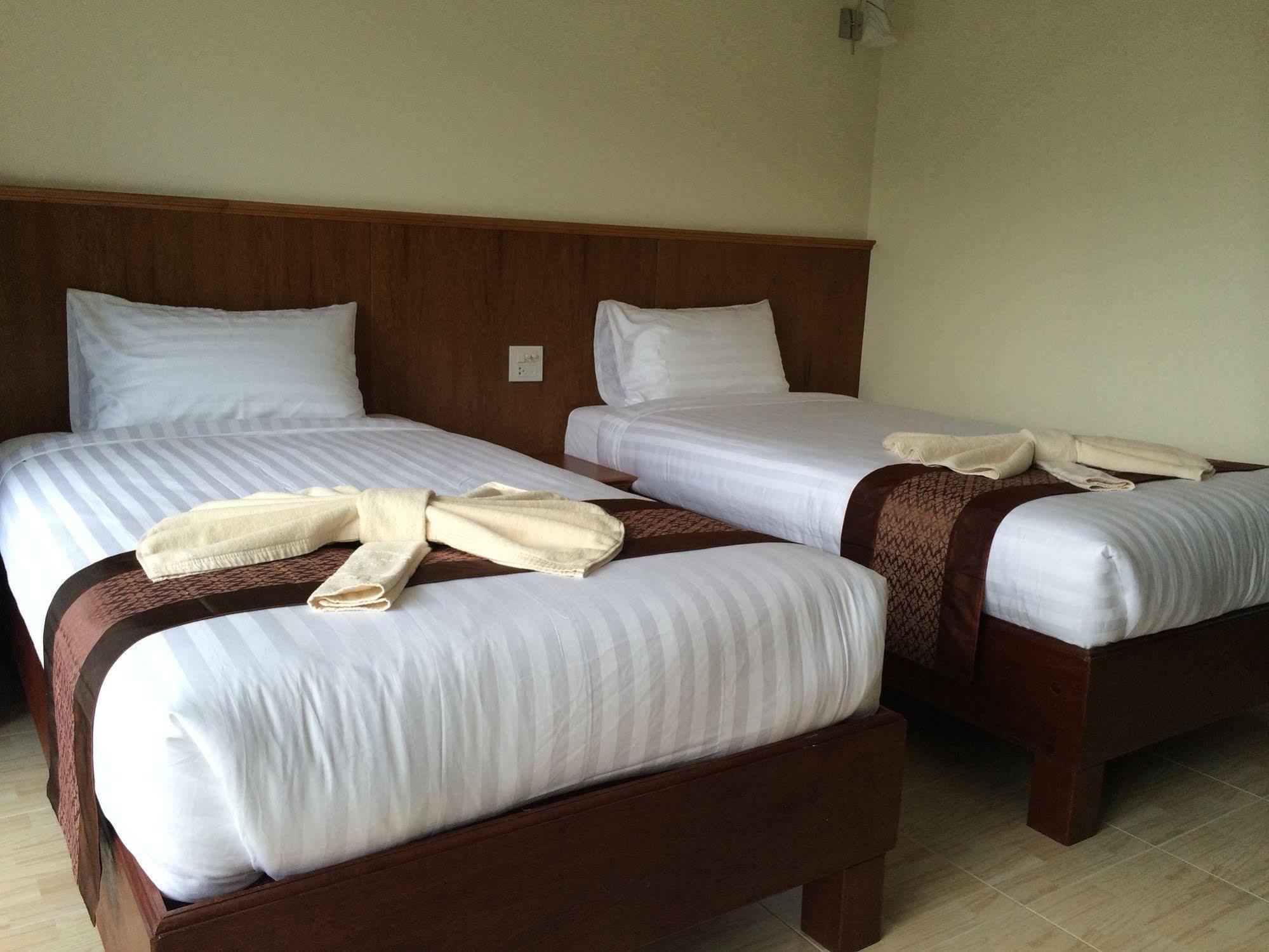 Lipe Inn Bagian luar foto