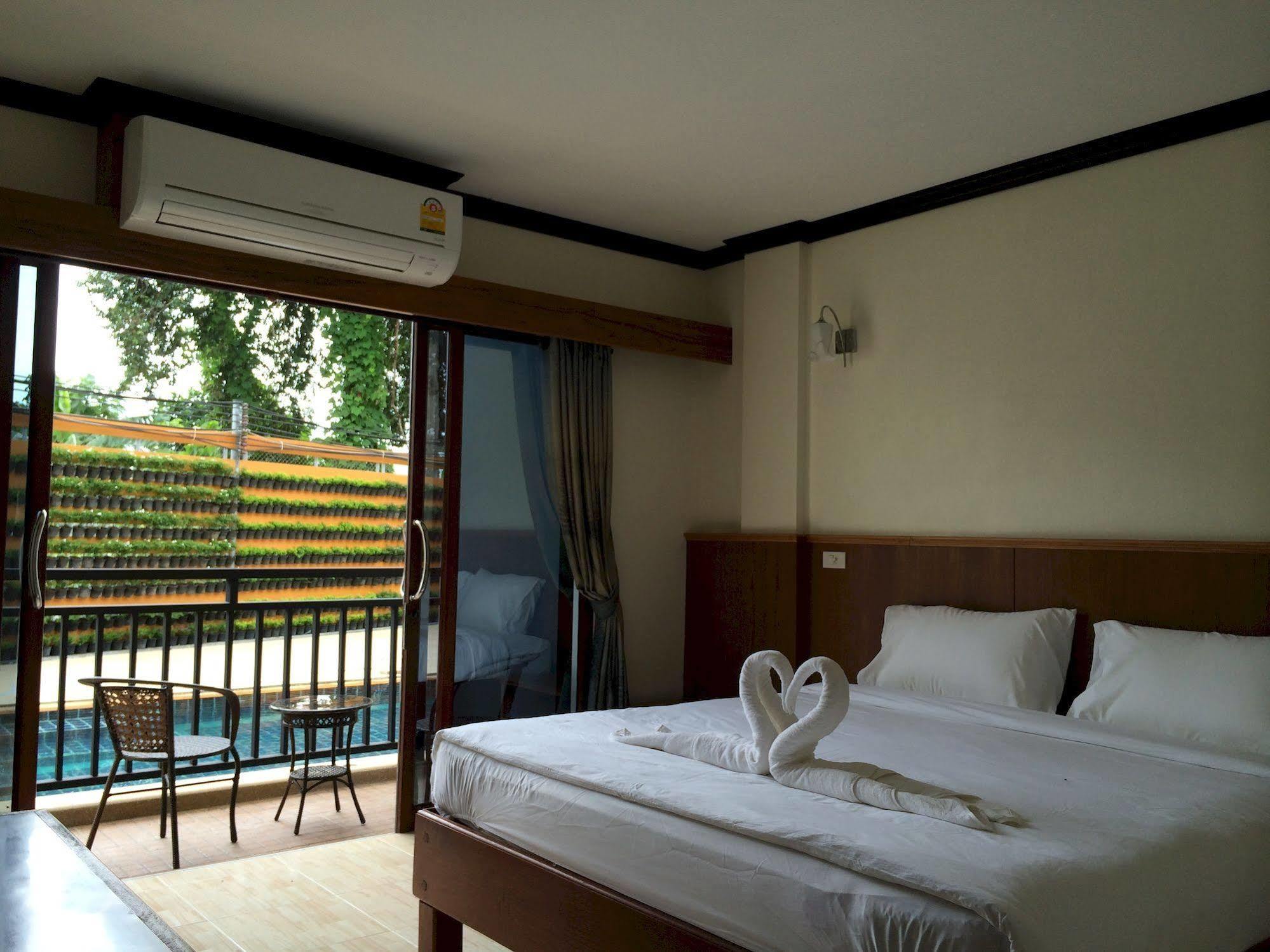 Lipe Inn Bagian luar foto
