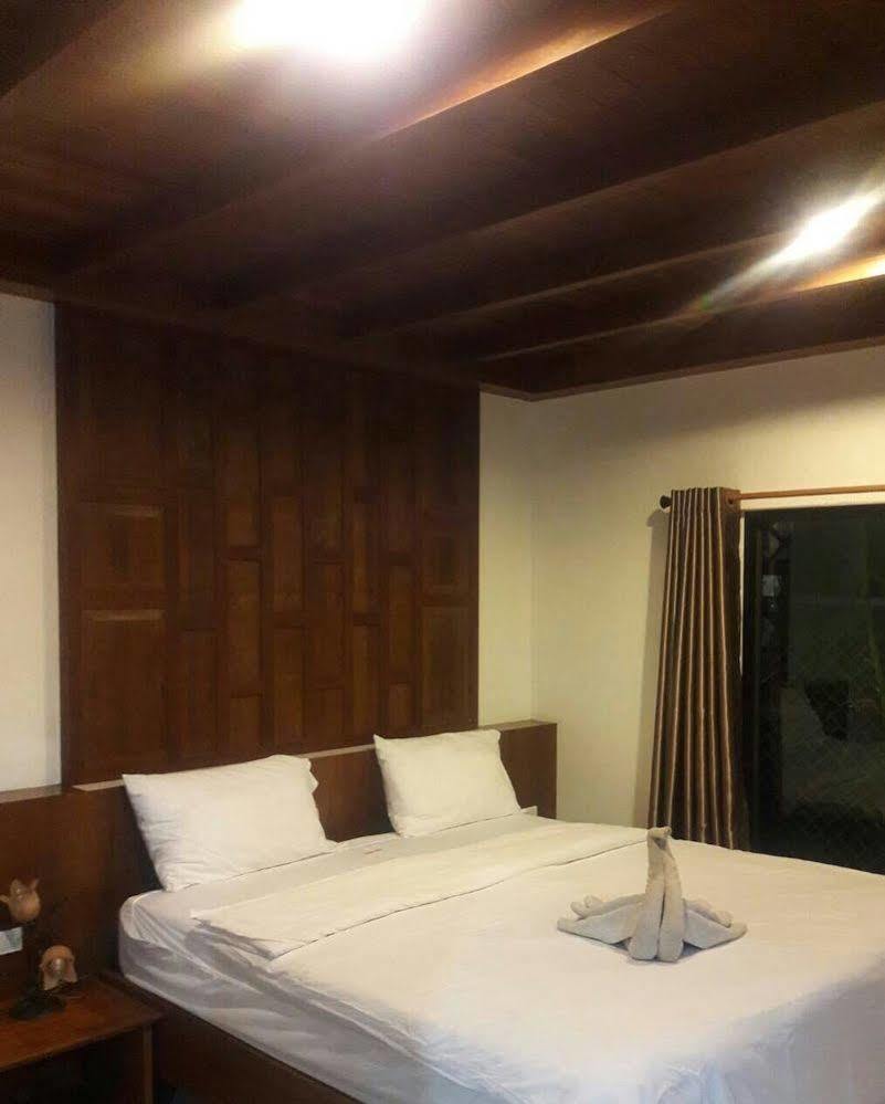 Lipe Inn Bagian luar foto